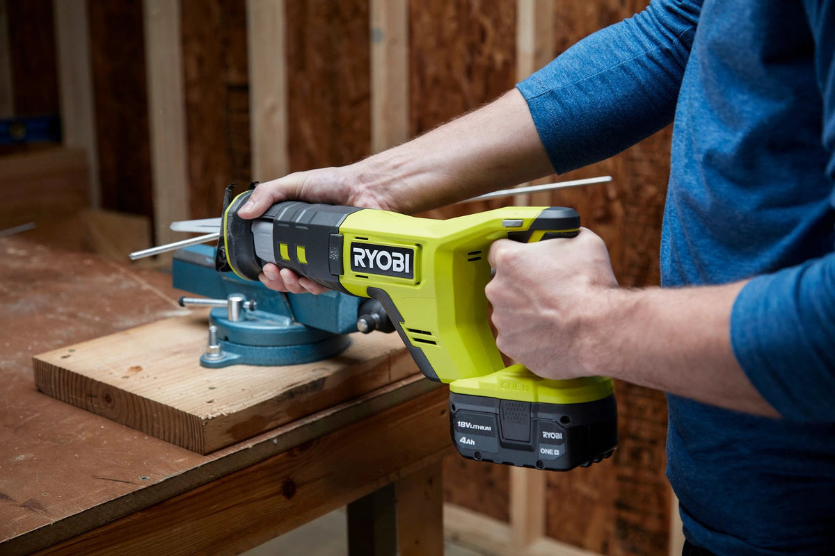 18V ONE+ RECIPROCATING SAW Image 9