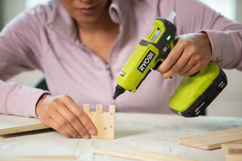 18V ONE+ Dual Temperature Glue Gun Image 6