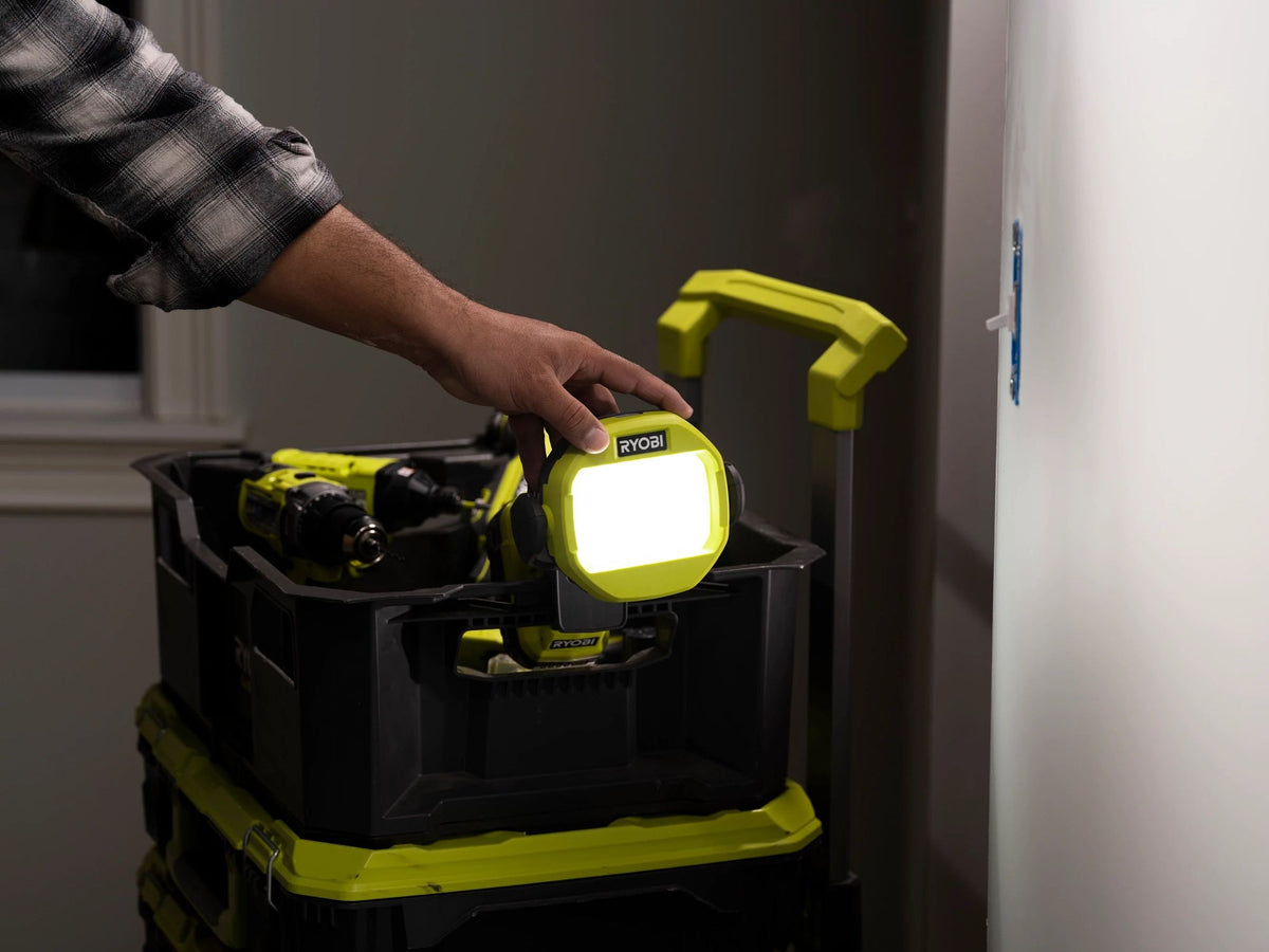 18V ONE+ LED CLAMP LIGHT KIT Image 8
